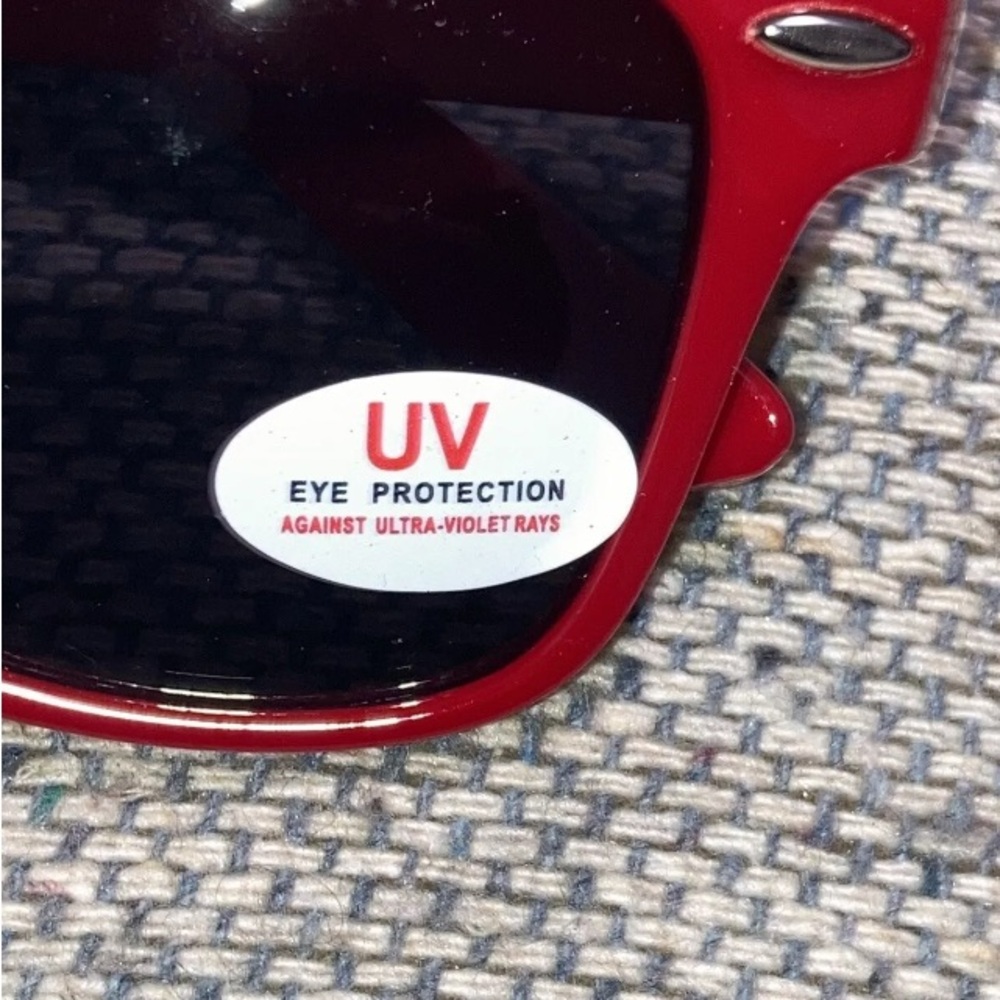 Chevrolet Sunglasses Mens Red Silverado Chevy Truck Promo UV Protect Auto Show - Picture 5 of 6